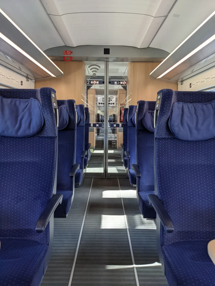 德國 ICE 4 高鐵車廂內部